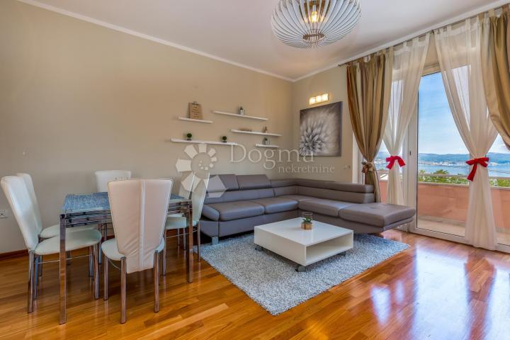 Luksuzna  apartmanska vila  s 4. 500 m2  zemljišta