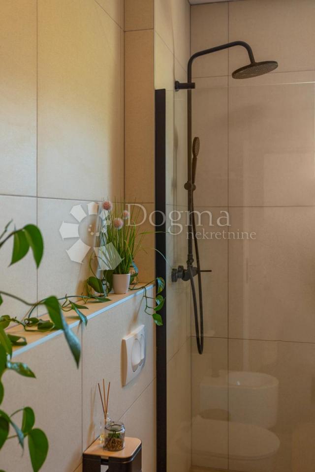 Flat Veprinac, Opatija - Okolica, 104m2