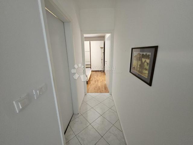 Flat Pješčana Uvala, Medulin, 85m2