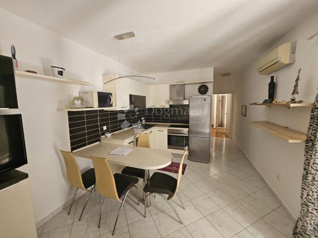 Flat Pješčana Uvala, Medulin, 85m2