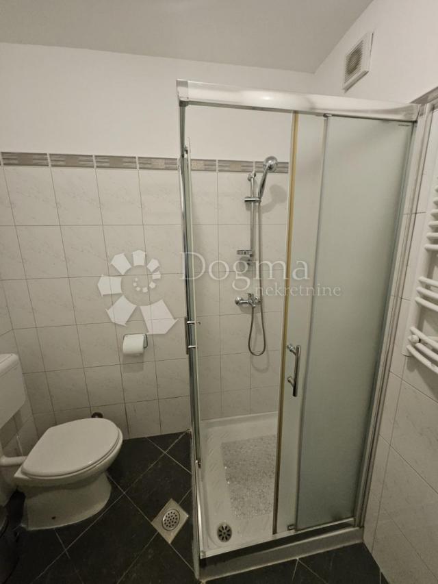 Flat Pješčana Uvala, Medulin, 85m2