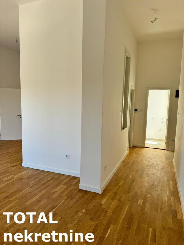 3. 5 Troiposoban stan NOVI SAD, 149350€