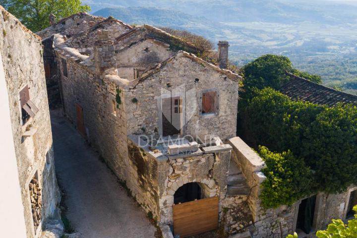 Zentralistrien, ein autochthones istrisches Haus zum Renovieren