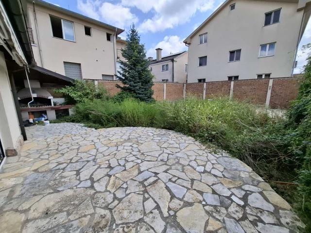 RAKOVICA MILJAKOVAC 359m2 , 319000e