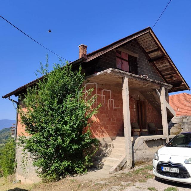 Residential and commercial building Lukavica