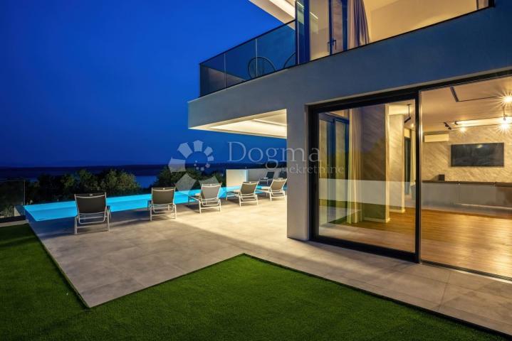 House Jadranovo, Crikvenica, 396m2