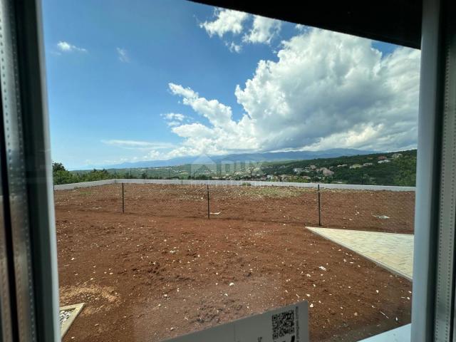 VIŠKOVO, MARČELJI - apartment with garden and view in a quiet location