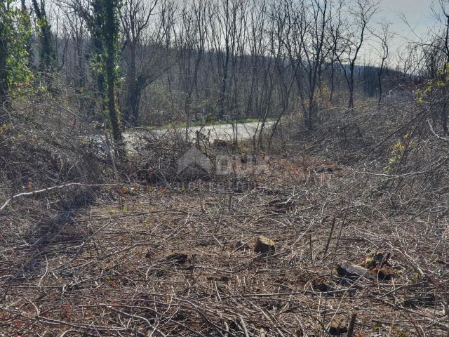 ISTRIA, KAROJBA - Building plot at the end of a quiet settlement