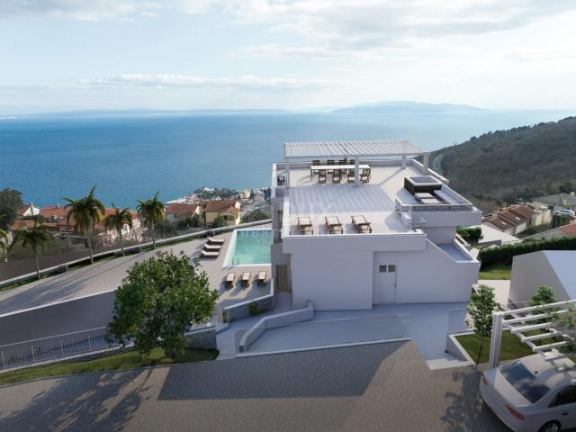 OPATIJA, BREGI - stan u prizemlju 70m2 s panoramskim pogledom na more i bazenom + okućnica 150m2