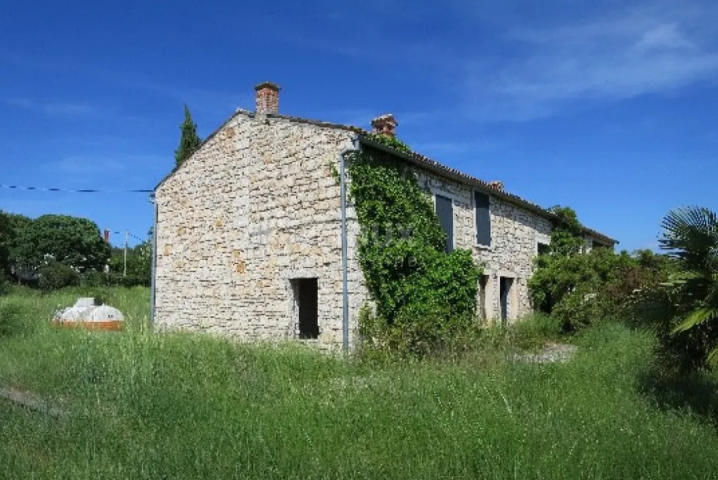 ISTRA, ROVINJ - Impresivna starina na prostranom imanju