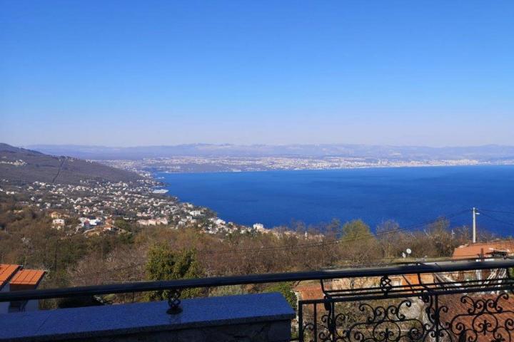 Opatija, Lovran, kuća 270 m2 s prekrasnim pogledom na more