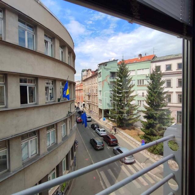 Kancelarijski poslovni prostor 65m2 Centar najam