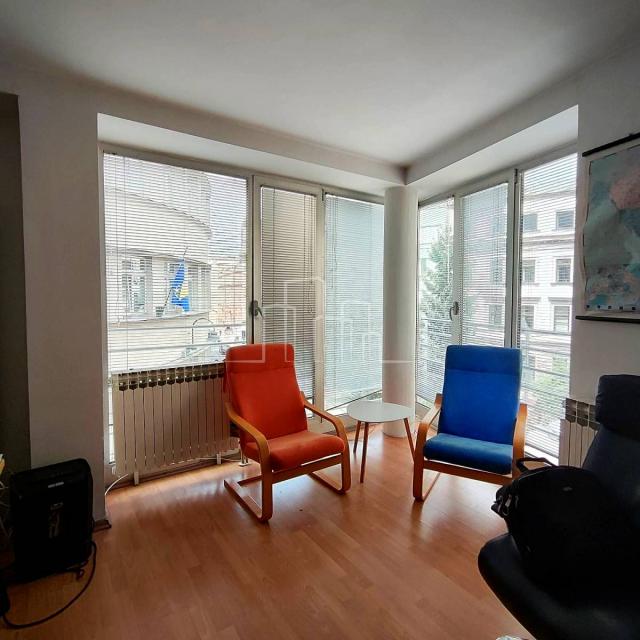 Kancelarijski poslovni prostor 65m2 Centar najam