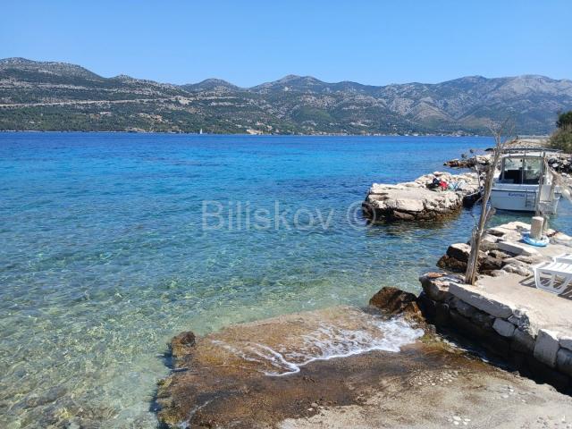 Korčula, prodaja zemljište s objektima, 1. red do mora