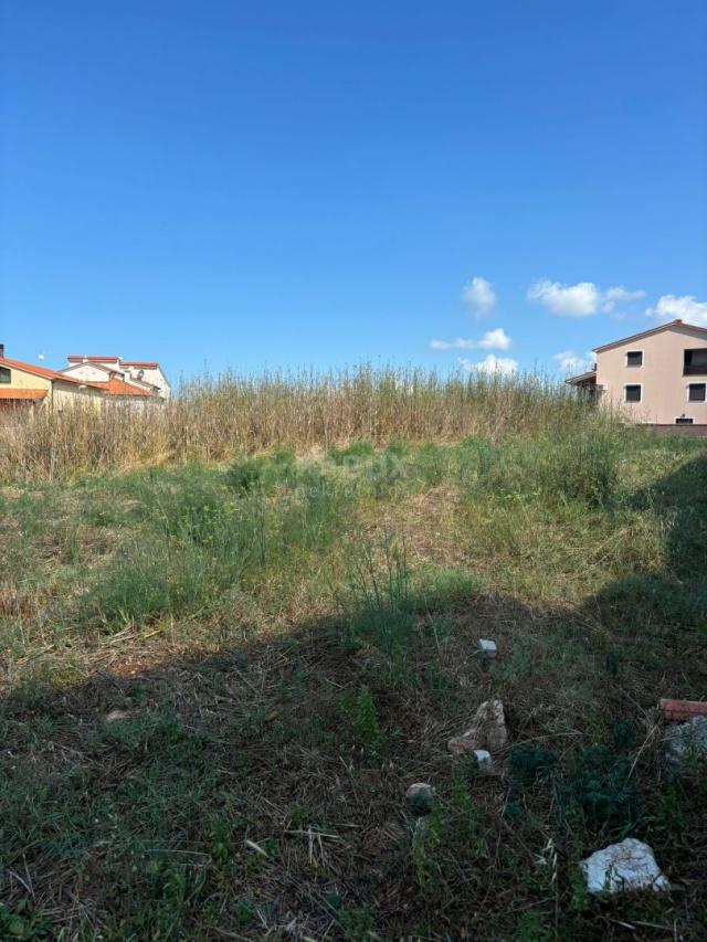 PULA, VELI VRH - Excellent building site in a rare location! BUILDING/FAMILY HOUSE!