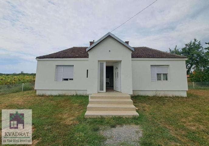 Kuća, seosko imanje , 48 m2, 2, 3 ha  , Banjani, Ub, 56. 000€