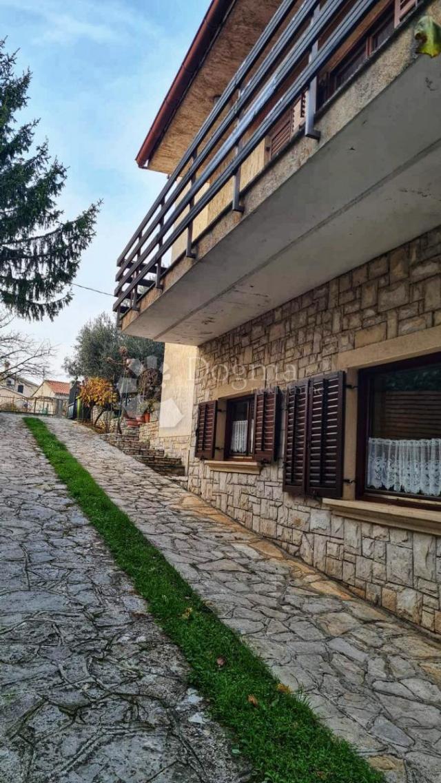 House Veli vrh, Pula, 400m2