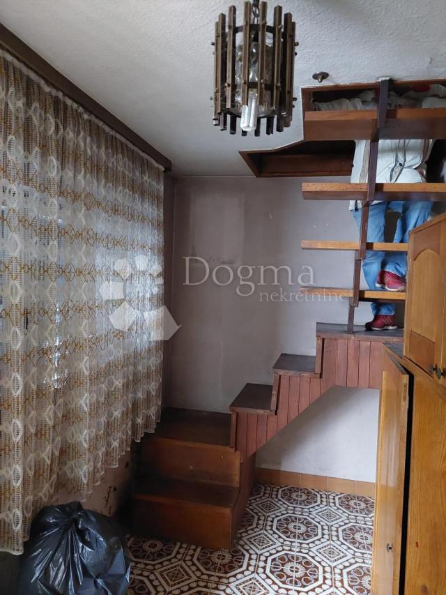 House Perjavica, Podsused - Vrapče, 99m2