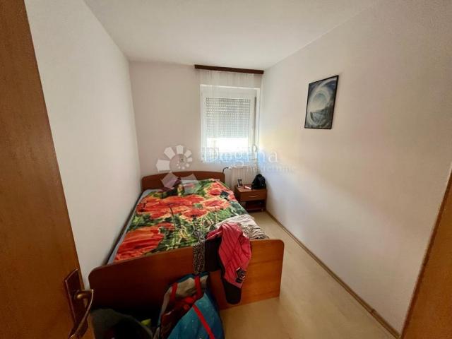 BILICE (ŠIBENIK) –APARTMANSKA KUĆA 100 M OD MORA