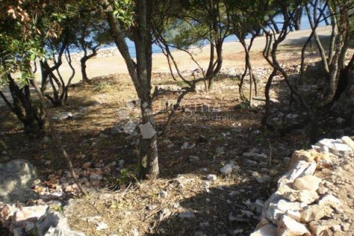 HVAR- građevinsko zemljište 1. red do mora, Uvala Pokrivenik, 850 m²