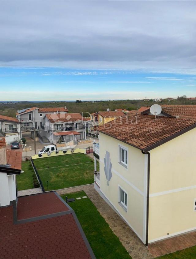 Istra - kuća s 5 apartmana u blizini Poreča