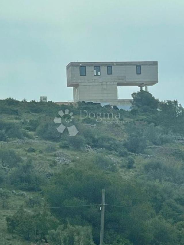 ROGOZNICA VILA SA BAZENOM I PREKRASNIM POGLEDOM 