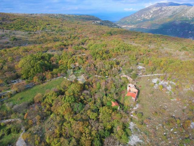 RIJETKOST U PONUDI! IMANJE SA OTVORENIM POGLEDOM NA KVARNER