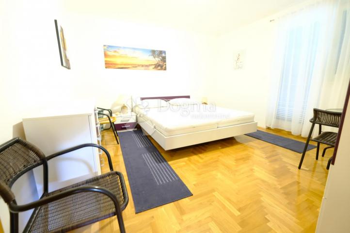 Apartman s okućnicom blizu mora