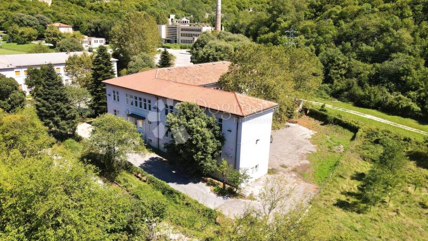 Business premise Raša, 1.818m2