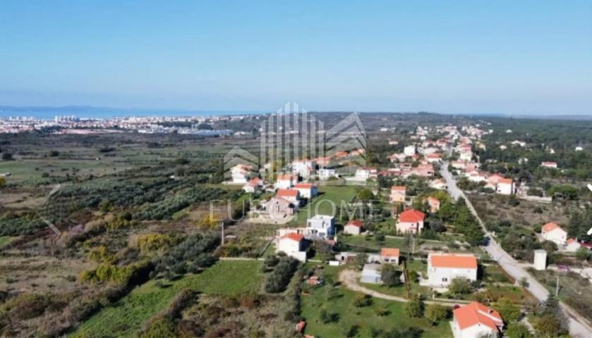 Zadar, Crno, građ. zemljište 970 m2, prodaja, odlična lokacija