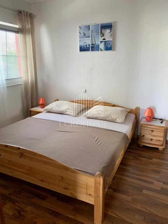 VIR, uređena kuća sa 6 apartmana, 390m2