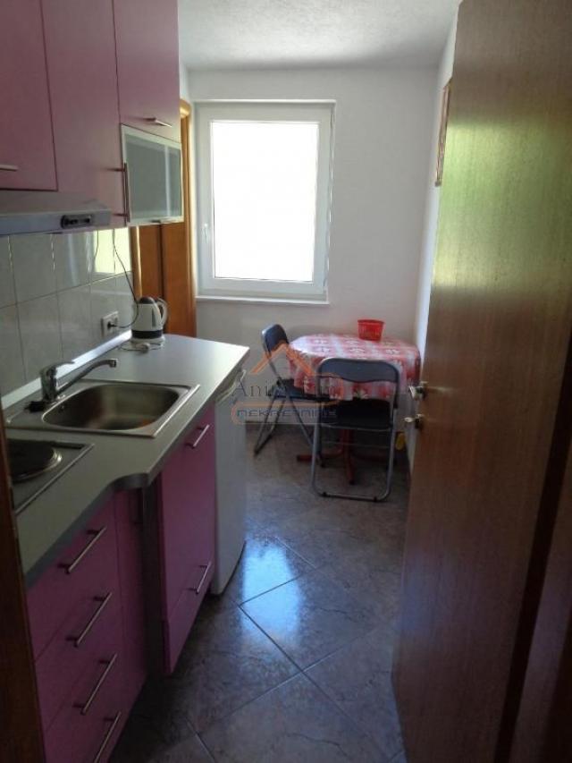 Lokva Rogoznica - PRILIKA!!! kuća sa 6 apartmana