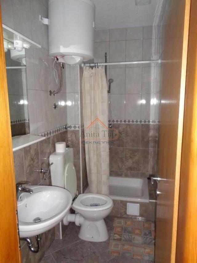 Lokva Rogoznica - PRILIKA!!! kuća sa 6 apartmana