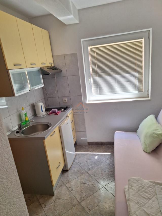 Lokva Rogoznica - PRILIKA!!! kuća sa 6 apartmana