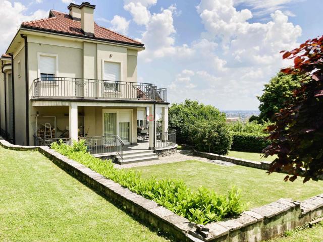 Zagreb, Gornji Stenjevec, prestižna vila 348 m2, panoramski pogled