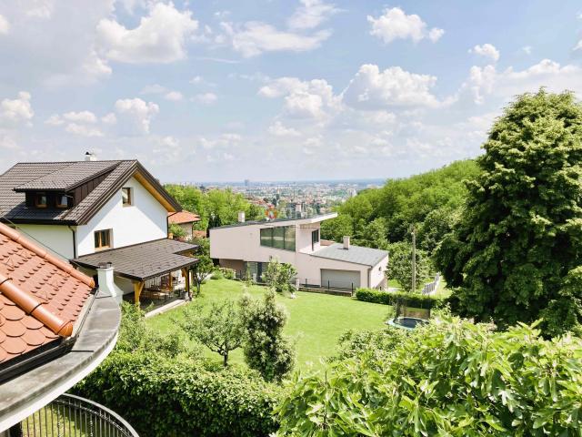 Zagreb, Gornji Stenjevec, prestižna vila 348 m2, panoramski pogled