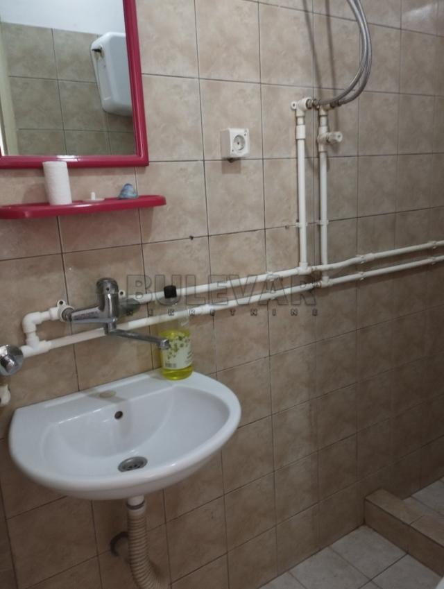 Izdaje se apartman za smeštaj radnika, 18m2!