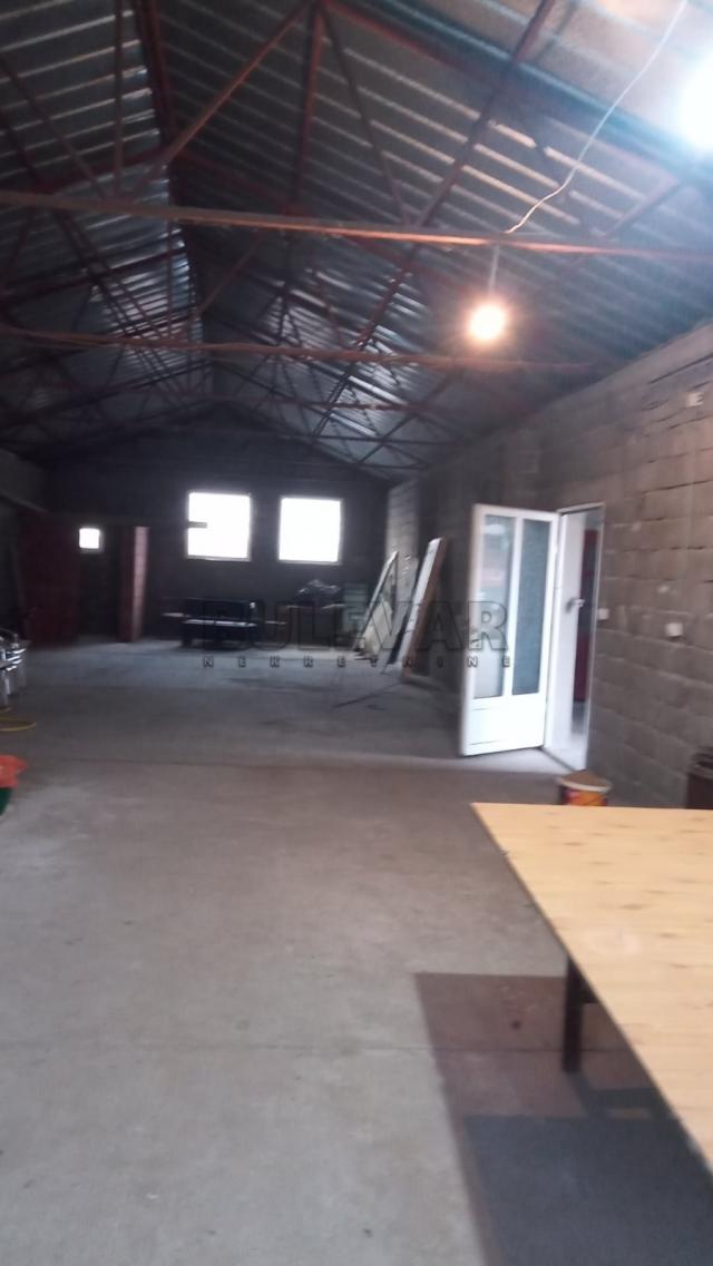 Izdaje se hala u Gornjoj Toponici, 160m21