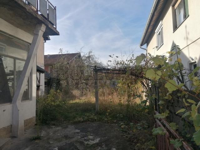 Odlična porodična kuća sa lokalom , Prokuplje, 192m2, plac 359m2