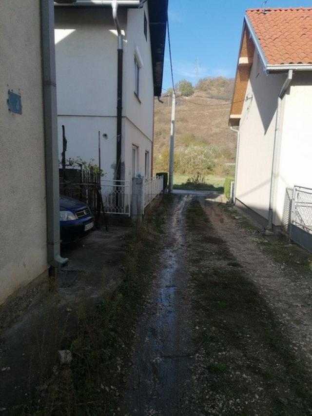 Odlična porodična kuća sa lokalom , Prokuplje, 192m2, plac 359m2