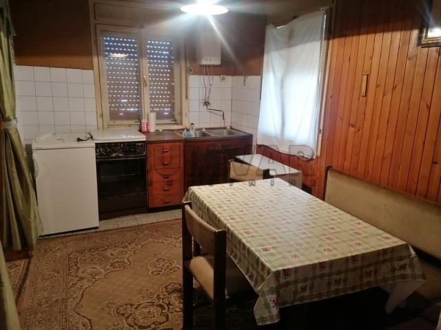 Odlična porodična kuća sa lokalom , Prokuplje, 192m2, plac 359m2