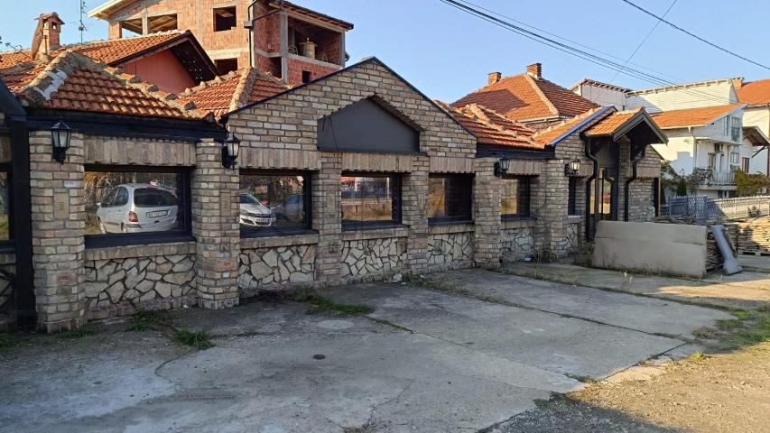 Poslovno-stambeni objekti, 320m2, naselje Rupe