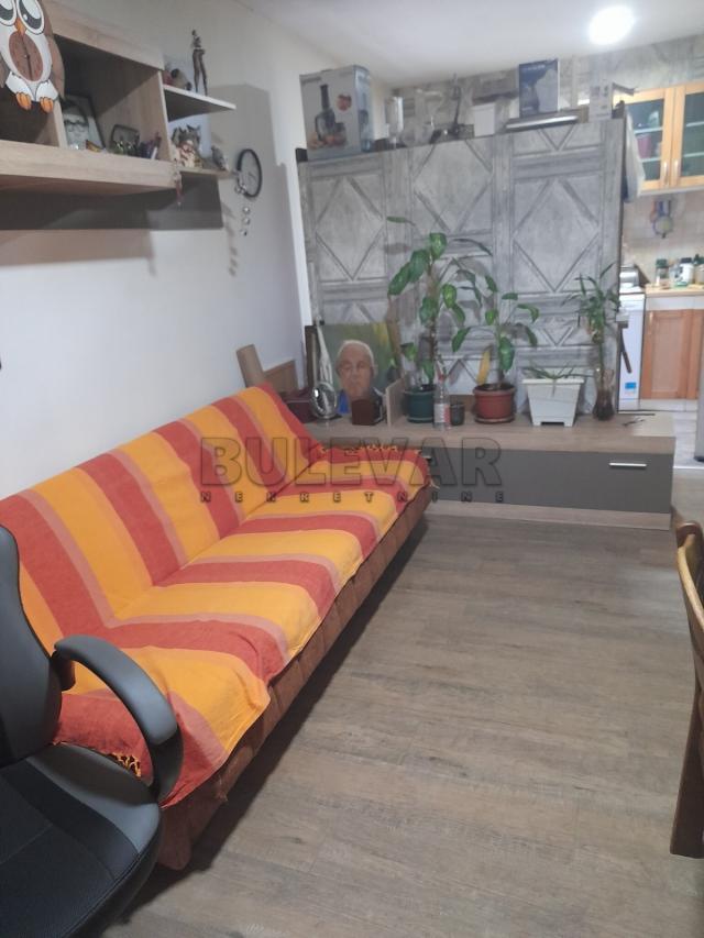 Vikend kuća, Prnjavor, 56m2, plac 8 ari