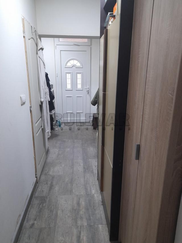 Vikend kuća, Prnjavor, 56m2, plac 8 ari