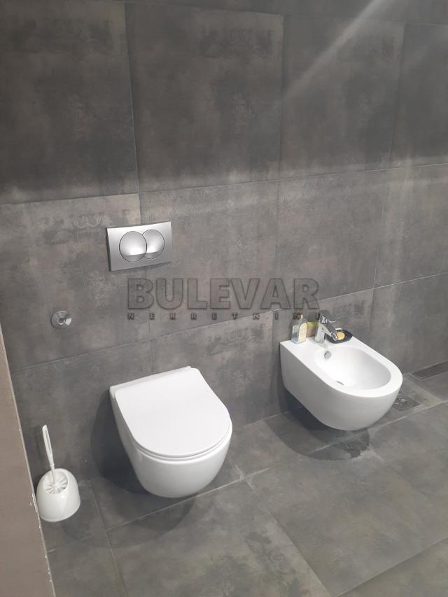 Moderna, elegantna Kuća Šumarice 125m2