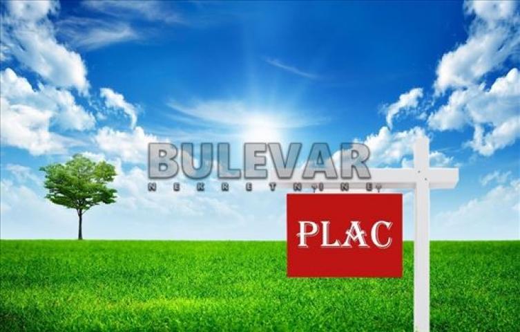 Plac u Kragujevcu, naselje Baljkovac-  površina 3307 m2, poljoprivredno zemljište