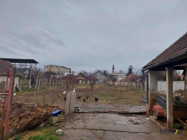 KUĆA U BLIZINI CENTRA, BAČKI PETROVAC