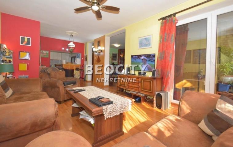 Zvezdara, Mirijevo, Rudi Čajaveca, 4. 0, 94m2, 185000EUR + dvorište