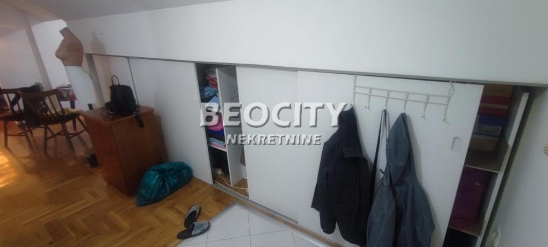 Grocka, Kaluđerica, Zmaja od Noćaja, 2. 5, 60m2, 82500EUR