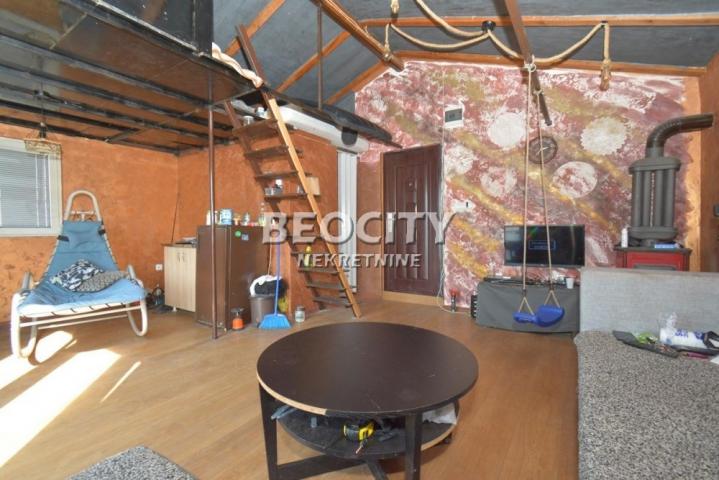 Čukarica, Umka, 13 Oktobra, 1. 0, 40m2, 30000EUR